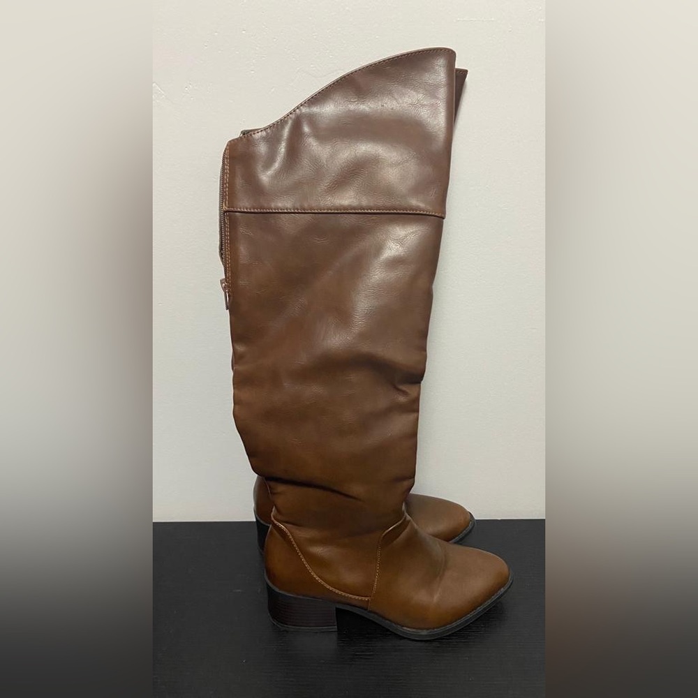Women’s high thigh boots
